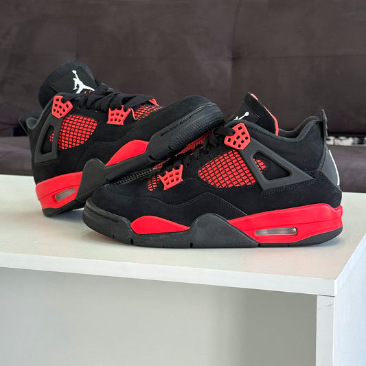 Jordan 4 Retro - Red Thunder (PREOWNED)