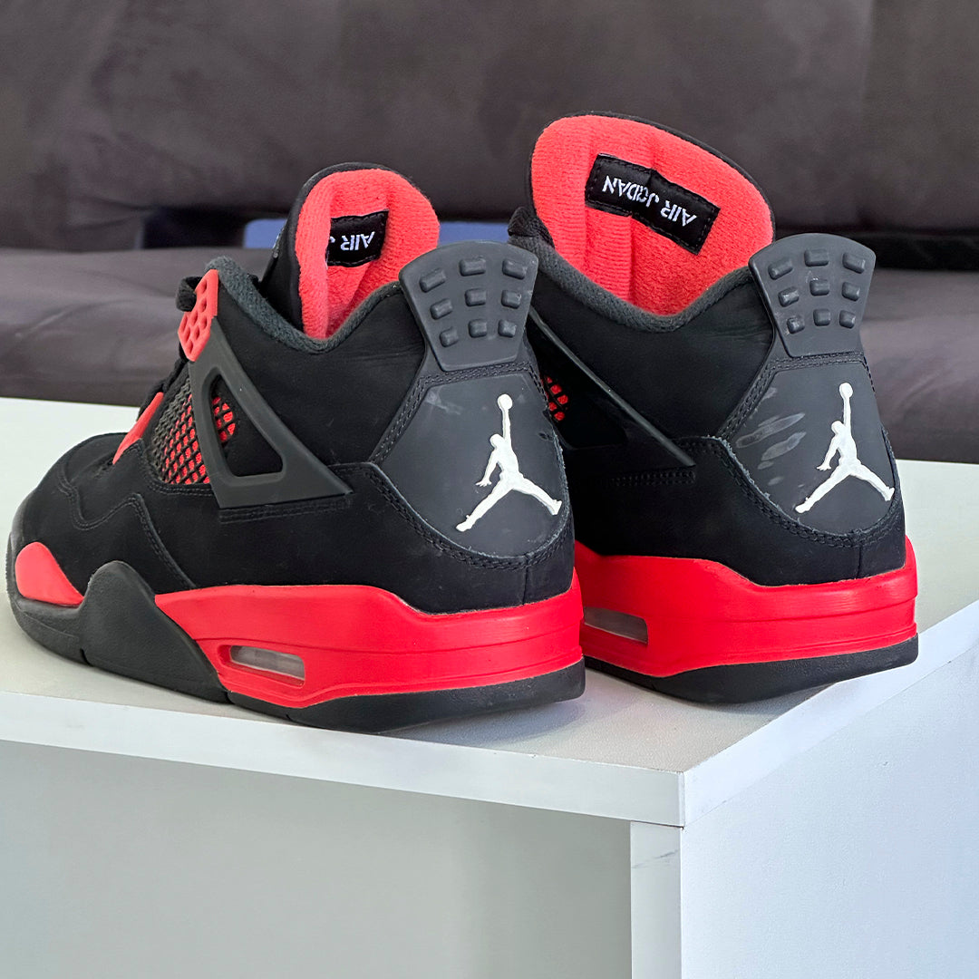 Jordan 4 Retro - Red Thunder (PREOWNED)