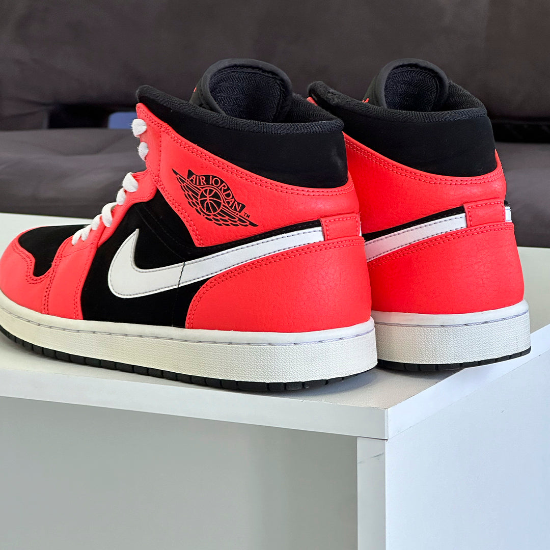 Jordan 1 Mid - Infra Red 23 (PREOWNED)