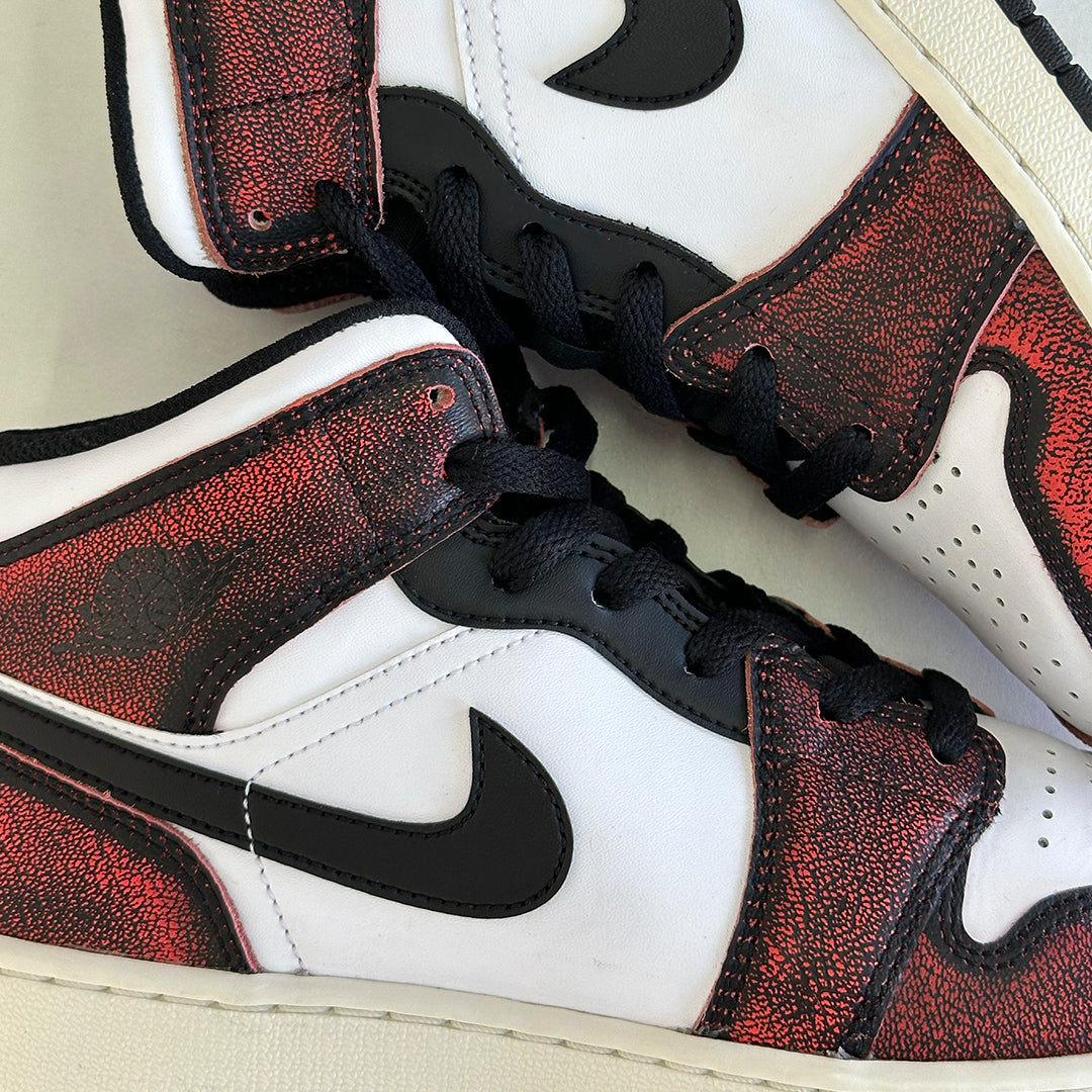 Jordan 1 Mid - Wear Away Chicago GS (PREOWNED)